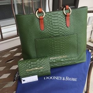 Dooney & Bourke Caldwell Pammy Tote